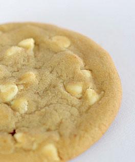 Plätzchen mit Macadamia und weißer Schoko _ Hellpro